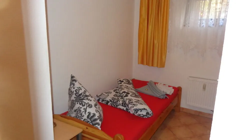 *** Otel Appartements Rehn Dresden Almanya